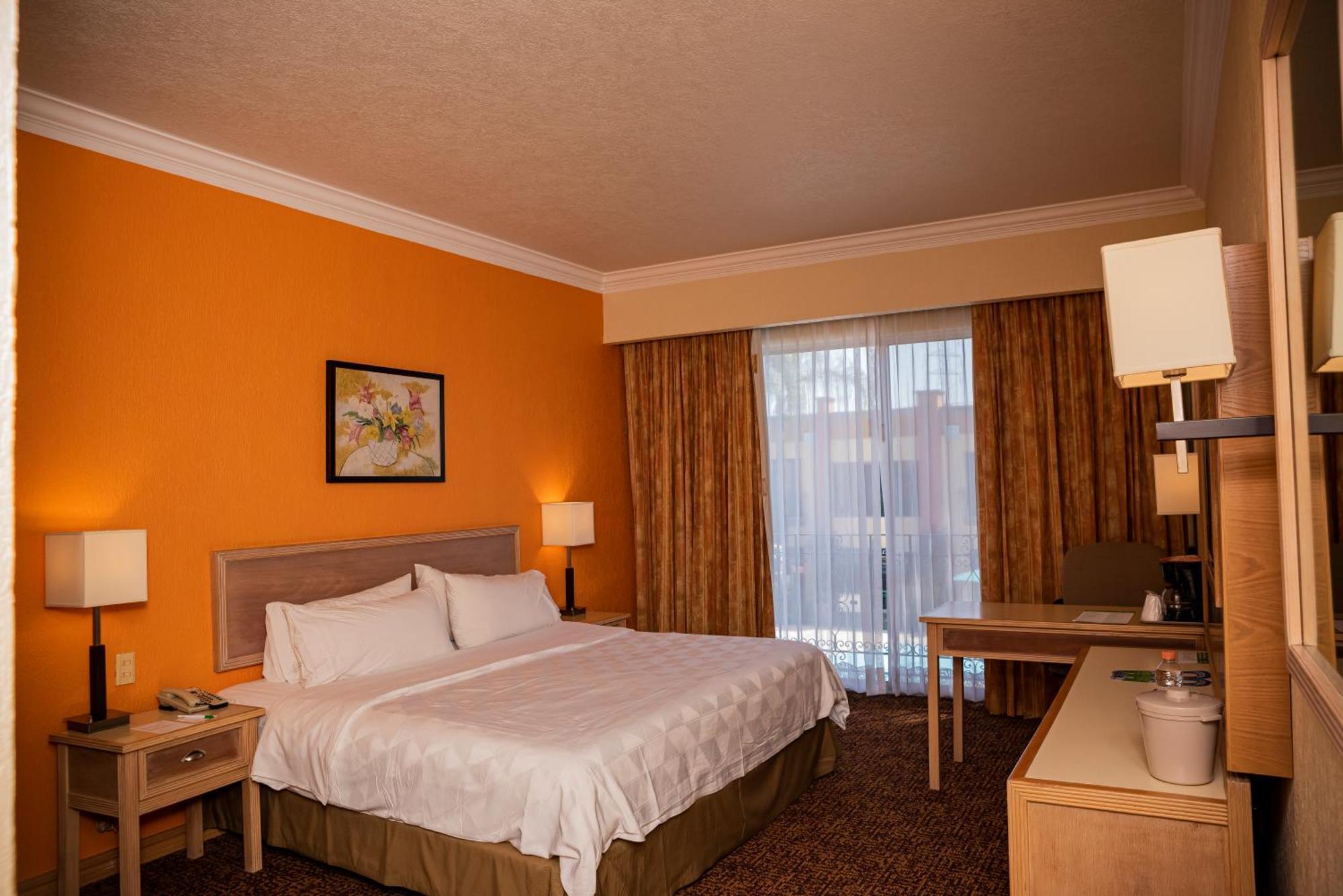 Holiday Inn La Piedad By Ihg Dış mekan fotoğraf