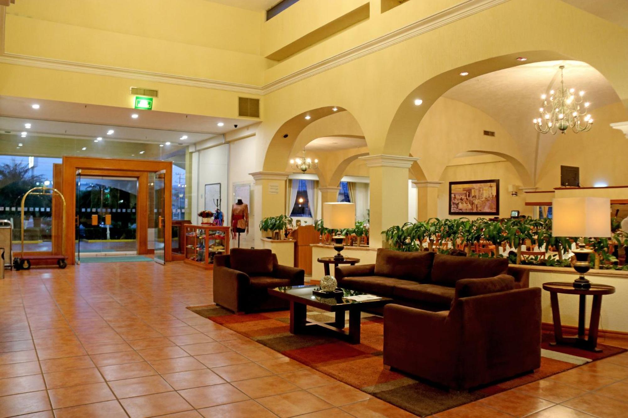Holiday Inn La Piedad By Ihg Dış mekan fotoğraf